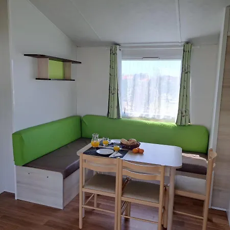 Bungalows Land'Shause Holiday park 2*