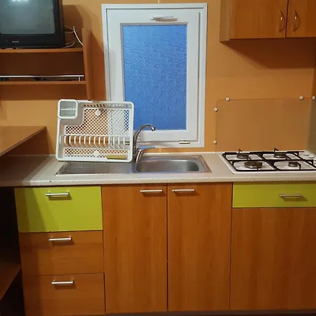 Land'shause פארק נופש 2*