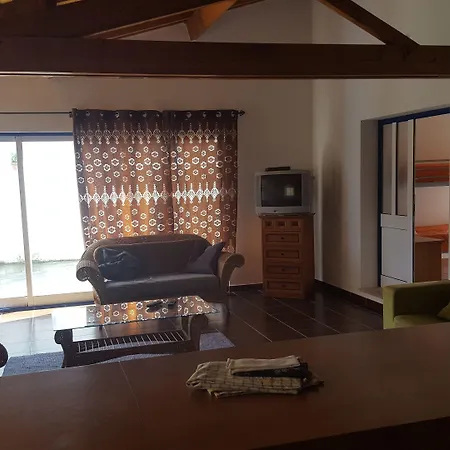 Land'shause 2* פטיאס