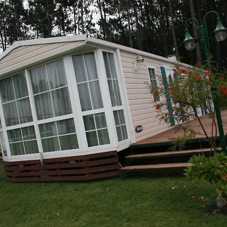 Aldeamento Turístico Land'shause 2*