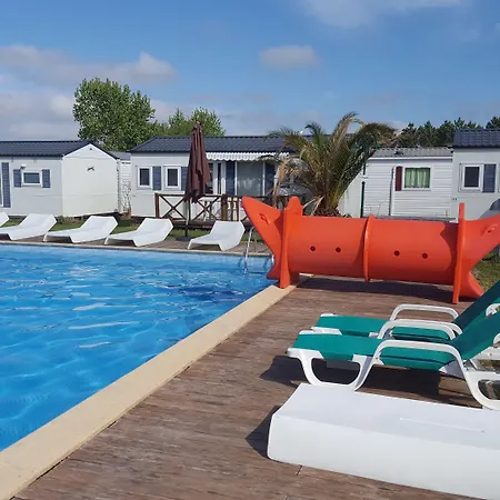 Land'shause Aldeamento Turístico 2*