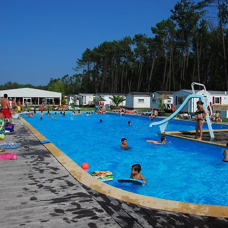 Land'shause 2* פטיאס