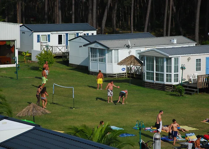 Land'shause Parque de vacaciones Pataias